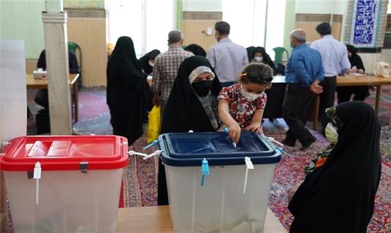 حضور پرشور بیجاری‌ها پای صندوق‌های رای در قاب تصویر