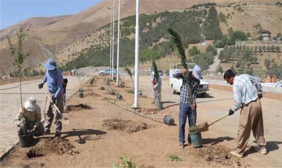 آغاز عملیات احداث فضای سبز پارک 2 هکتاری باغ ایرانی در آبیدر سنندج