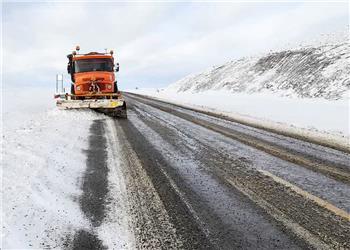 سلیمی: برفروبی شبانهروزی راههای کرمانشاه بدون وقفه انجام شد