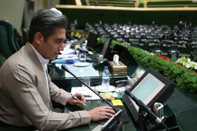 تقدیر رهبر انقلاب از عملکرد مجلس مشوق نمایندگان است