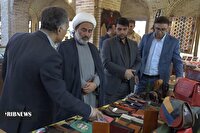 بازدید از نمایشگاه صنایع‌دستی و محصولات قرآنی خانه‌کرد سنندج
