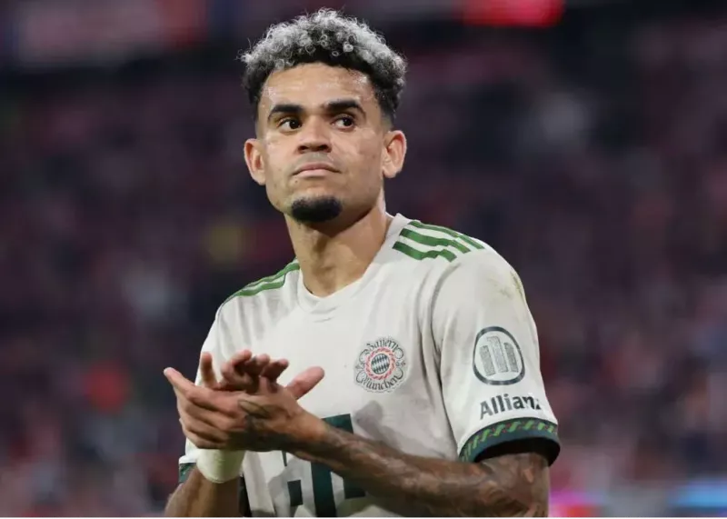 سکوت دیاز پس از تکل جنجالی شکست