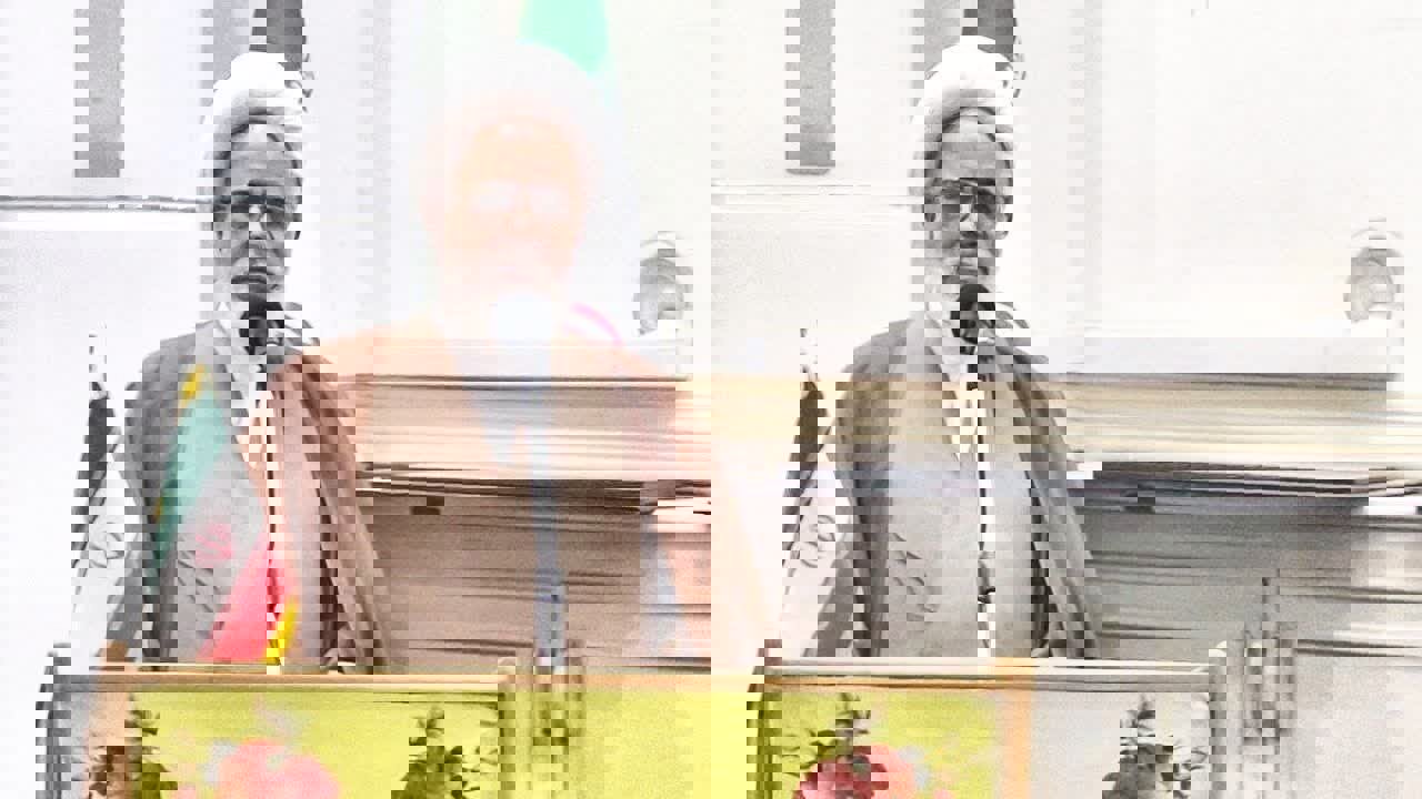 امام جمعه کرمانشاه: استاندار کرمانشاه مدیری میدانی و ولایت‌مدار است