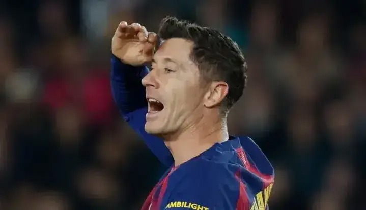 خاموشی لواندوفسکی ۸ ماهه شد