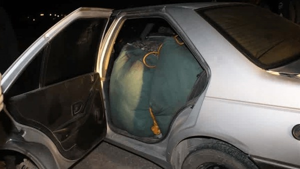 پژو با بار سنگین بنزین در کرمانشاه لو رفت