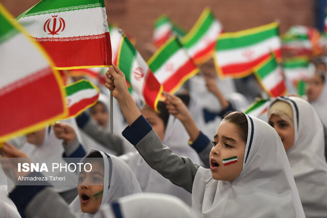 زنگ انقلاب در مدارس کرمانشاه نواخته شد