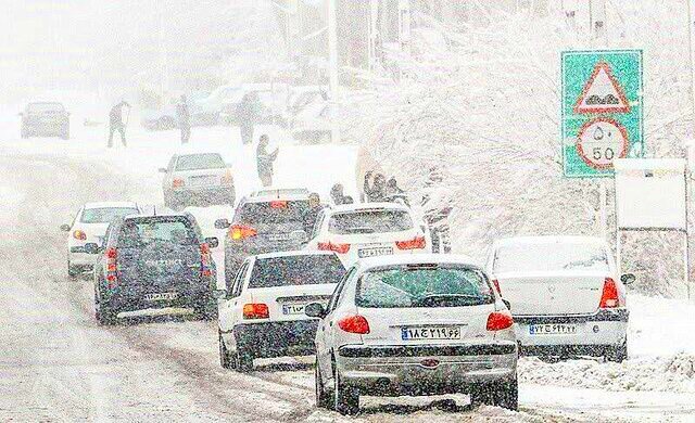 برف و باران در راە کردستان