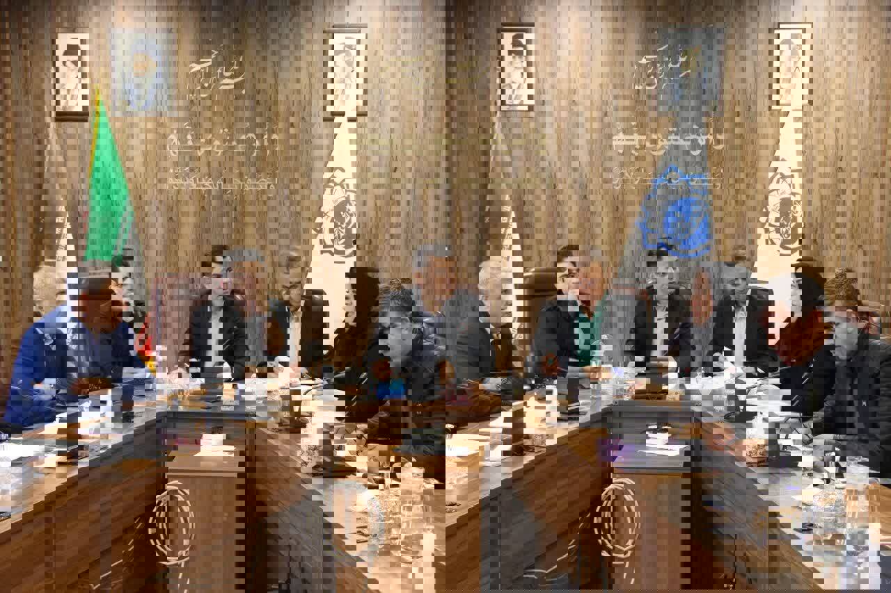 زندی: عدالت و تناسب اقتصادی در بررسی لایحه عوارض ۱۴۰۵ رعایت شود