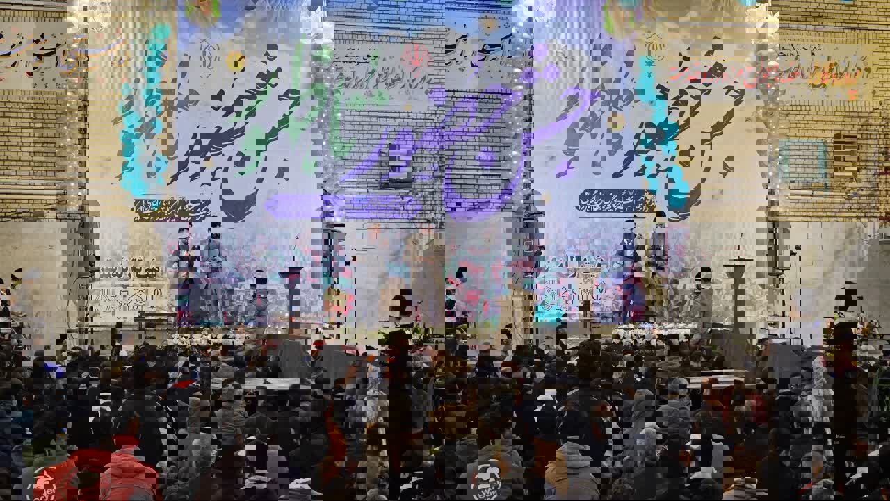 جشن نیمه شعبان با حضور مردم در سنقر برگزار شد