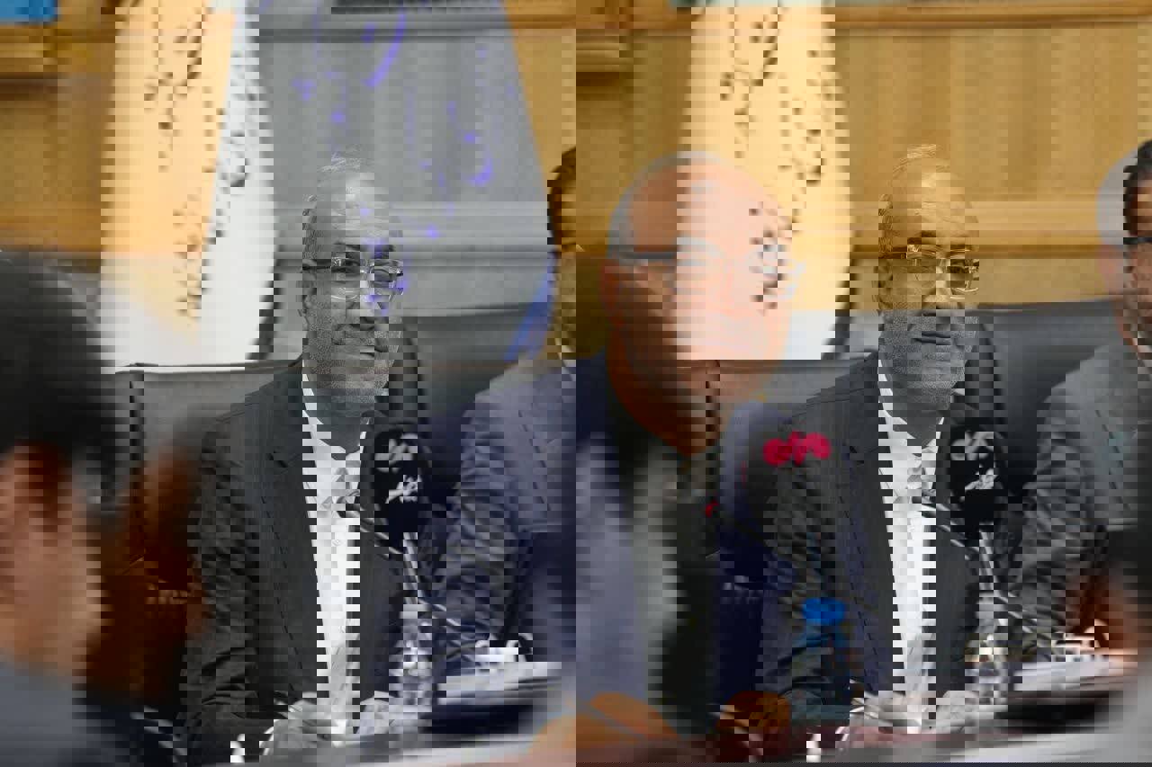 استاندار کرمانشاه: دو پروژه ورزشی و آموزشی به مردم دالاهو تقدیم شد