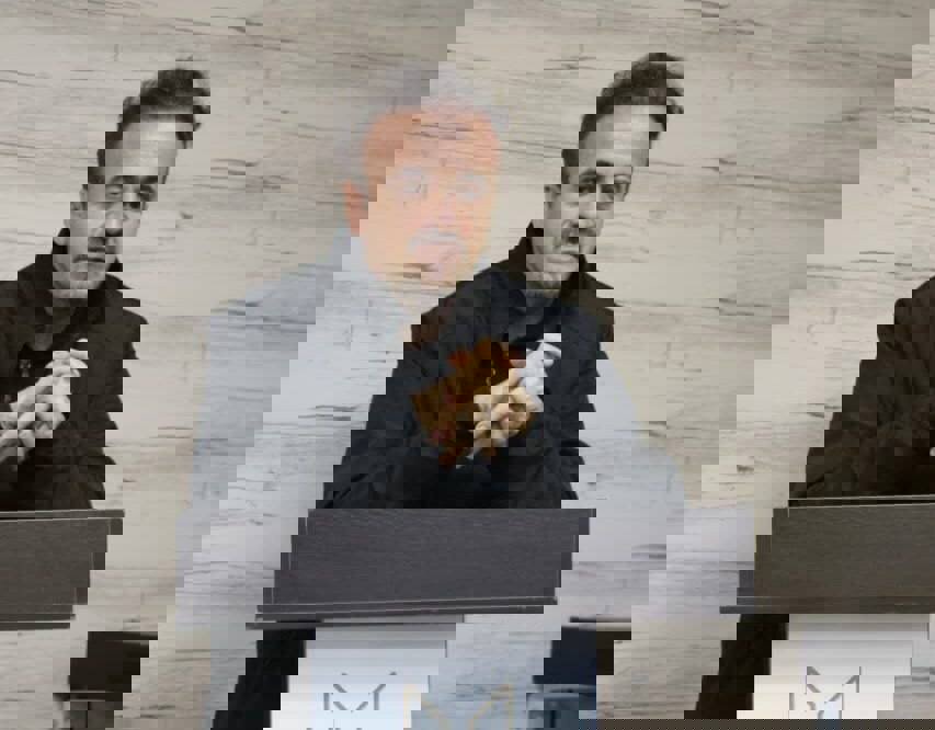 رحمانی: ۱۶ بیمارستان و ۷۳۴ پزشک متخصص در خدمت مردم کردستان هستند