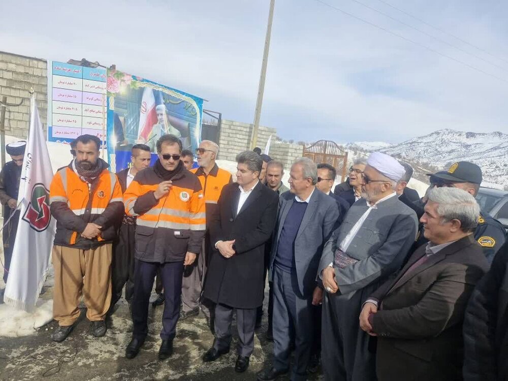 طرح‌های بهسازی راه‌های روستایی در پنج شهرستان کردستان افتتاح شد
