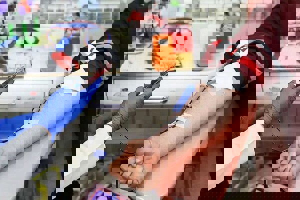 مدیرکل انتقال خون کرمانشاه: بیماران نیازمند خون‌اند