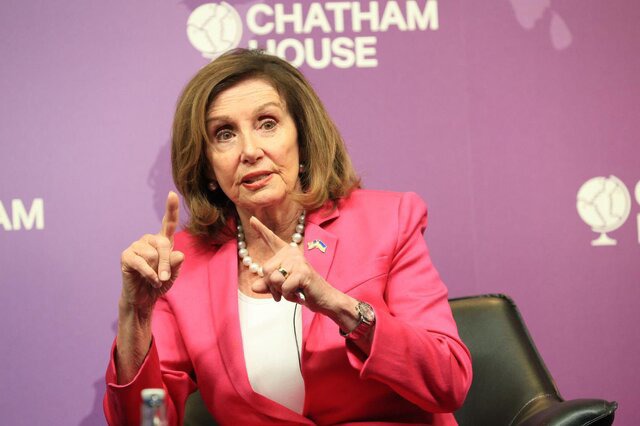 نانسی پلوسی: باید کاری کنیم که مردم روستایی ایران هم فشار و سختی را با تمام وجود حس کنند