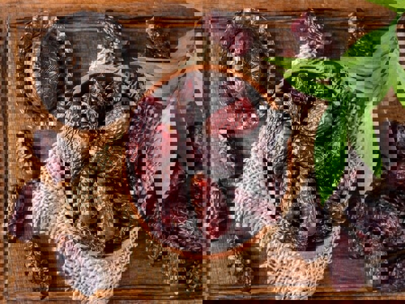 توزیع خرمای تنظیم بازاری رمضان در کرمانشاه آغاز شد