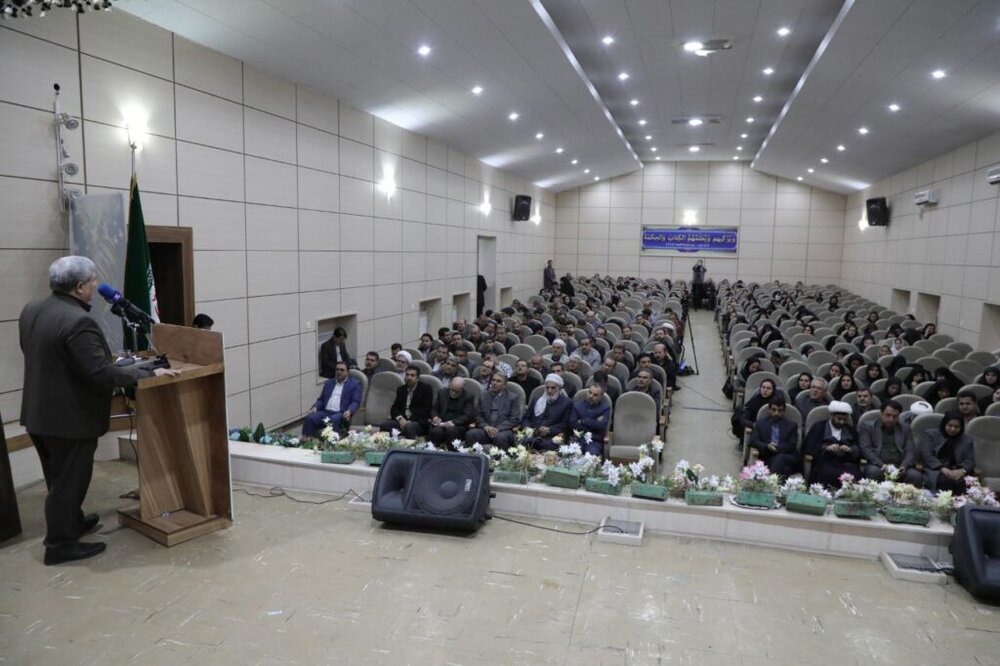 معاون استاندار کردستان: آموزش و پرورش نقش ویژه‌ای در پرورش نسل متعهد و نمازگزار دارد