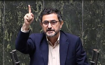 عضو کمیسیون امنیت ملی: حتی  نمی‌گذارند مرکب پیام آقا خشک شود و خودشان تفسیر به رای می‌کنند