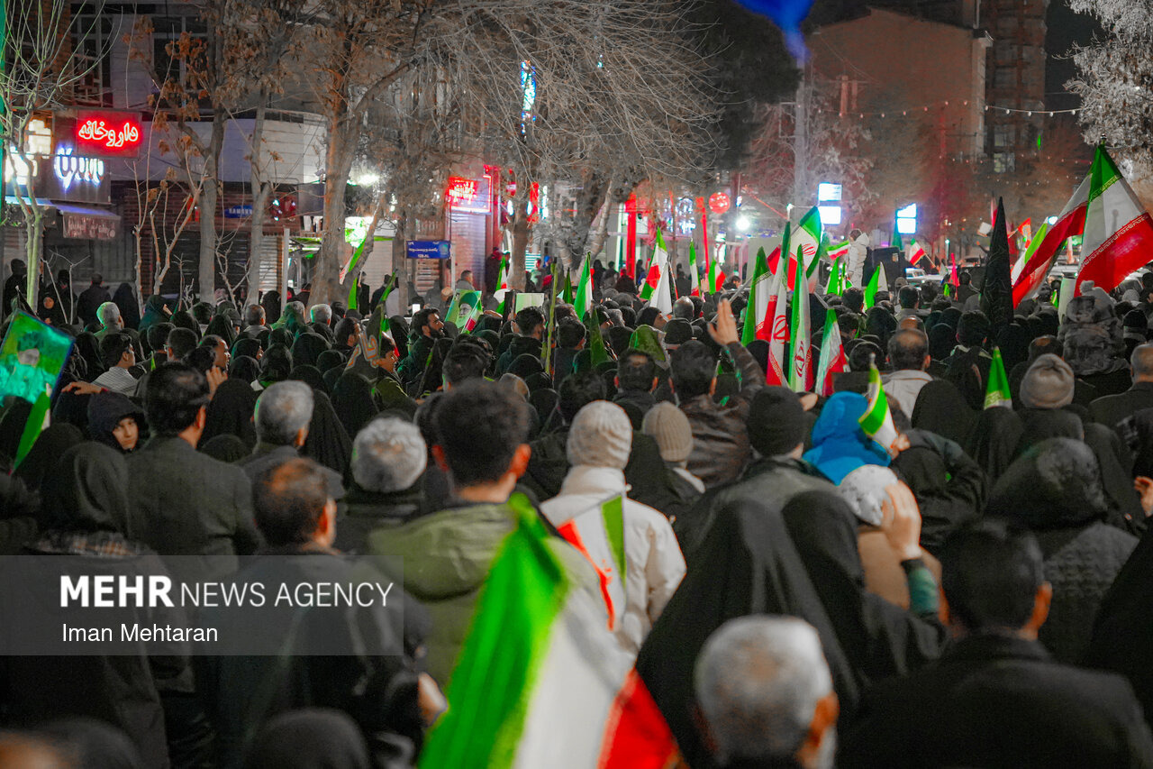 تشییع شهید بهمن حسینی همزمان با صد و دومین اجتماع نحن منتقمون کرمانشاه