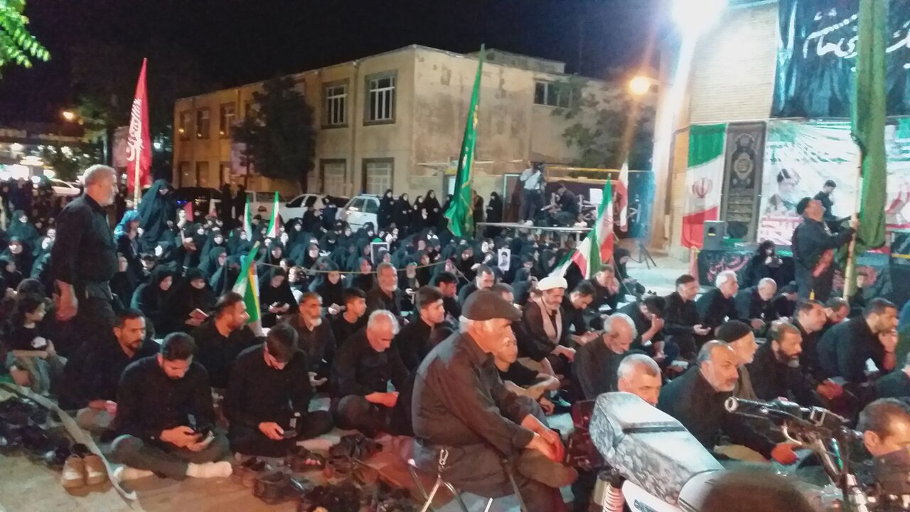 مردم بام ایران در شب‌های محرم حماسه دیگری رقم زدند