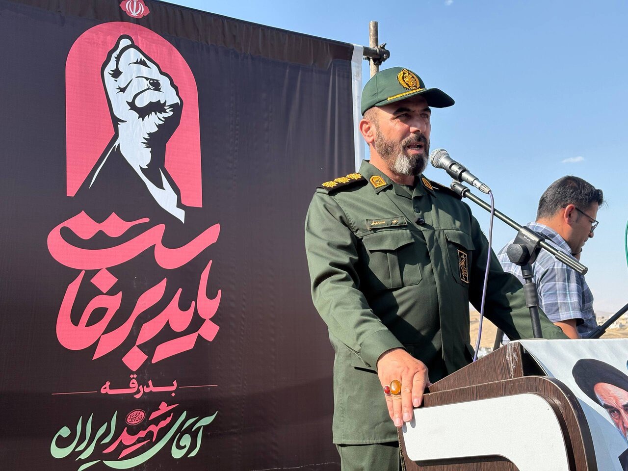 اعزام ۱۰ کاروان از کردستان به آیین تشییع فرمانده شهید