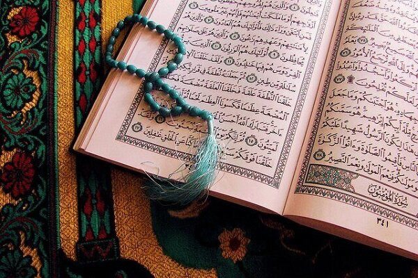 «محفل  انس با قرآن»در کرمانشاه به یاد رهبر شهید
