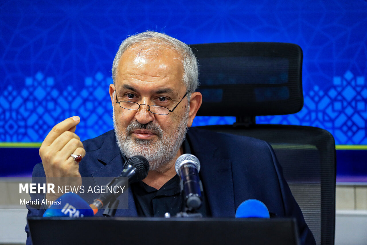 علی‌آبادی:ظرفیت نیروگاه‌های خورشیدی تاپایان سال به۱۲هزار مگاوات می‌رسد