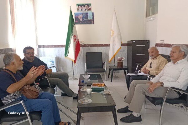 ملاویسی: خیرین قروه برای کاهش هزینه‌های درمان مددجویان پای کار آمدند