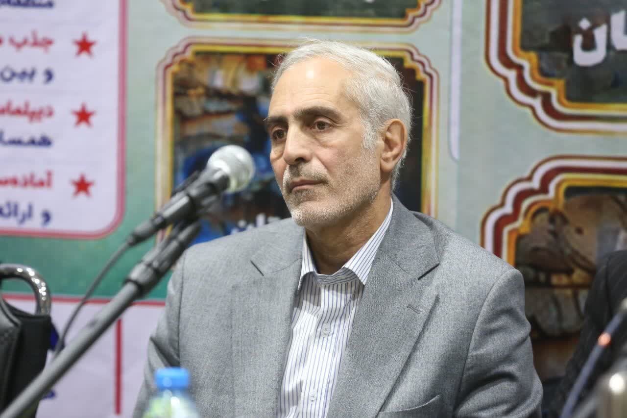 سلامت مردم نباید تحت تأثیر مشکلات معیشتی قرار گیرد