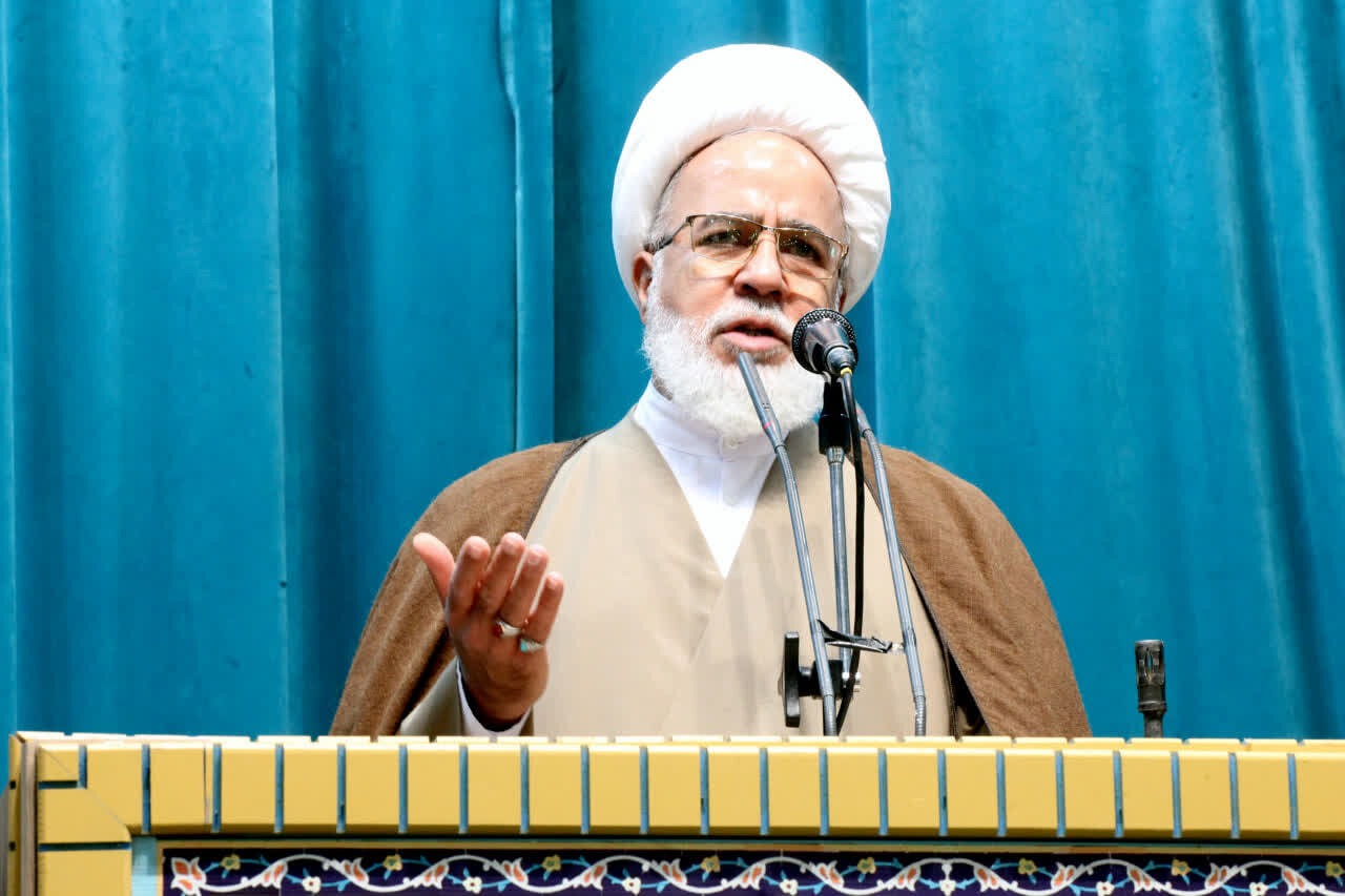 امام جمعه کرمانشاه: تاریخ دفاع مقدس باید برای نسل‌های آینده تبیین شود