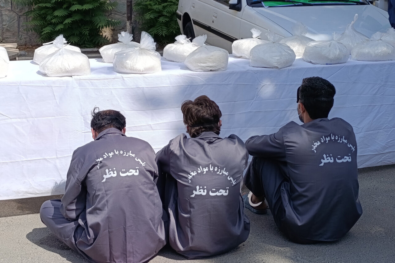 کشف نزدیک به ۵ کیلوگرم مواد مخدر در کرمانشاه