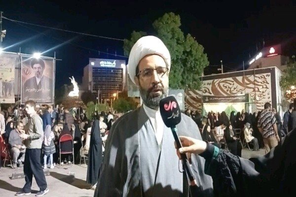 خواجه‌لو: مردم سنندج در میدان ایستادگی و حمایت از وطن حضور دارند