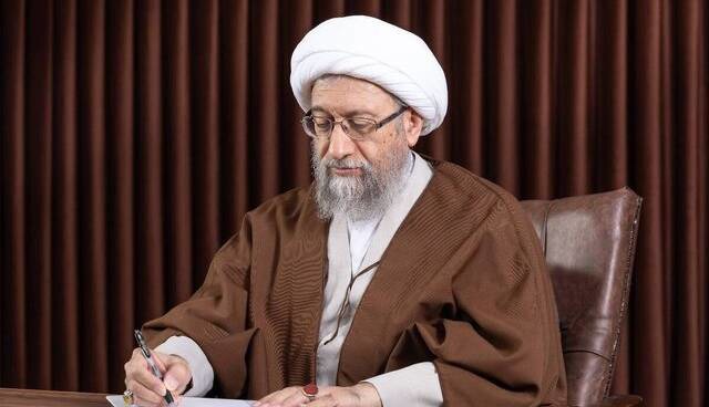آملی لاریجانی: دشمنان ایران جز با زبان قدرت دست از جنایت برنمی‌دارند