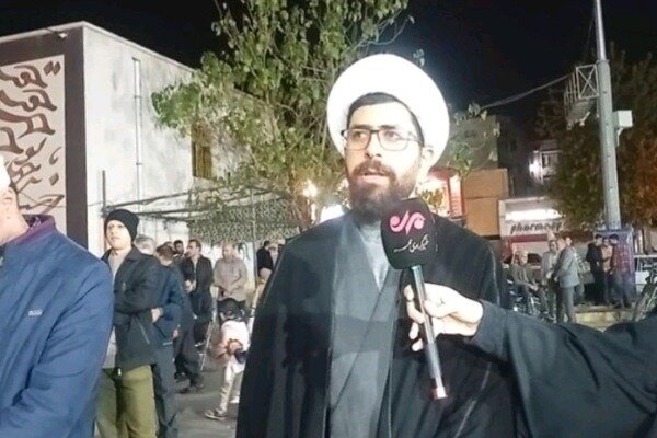 پیام مردم سنندج در اجتماع شبانه با تاکید بر حفظ وحدت ملی